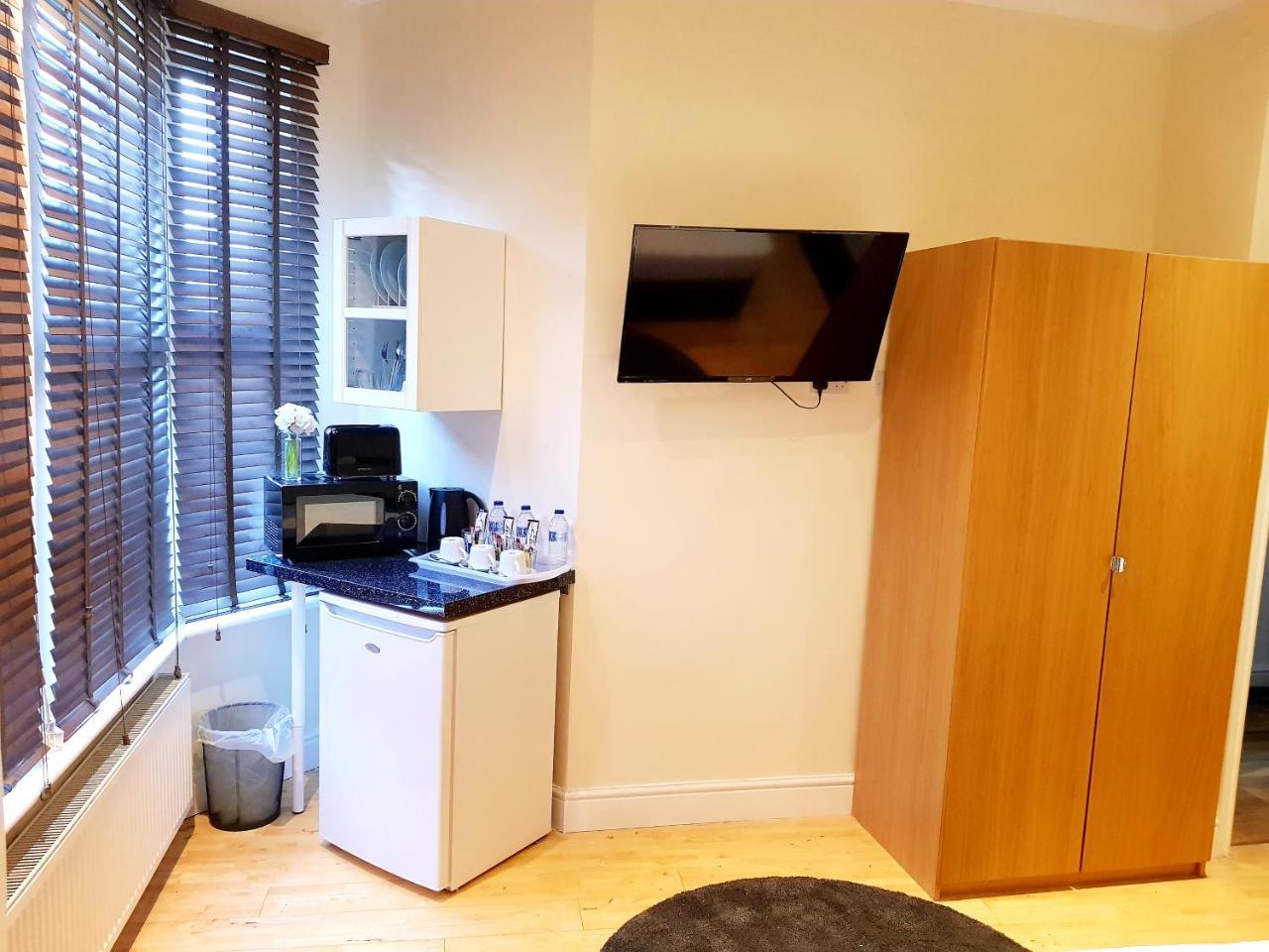 Cogie Abode Bed and Breakfast Enfield Εξωτερικό φωτογραφία